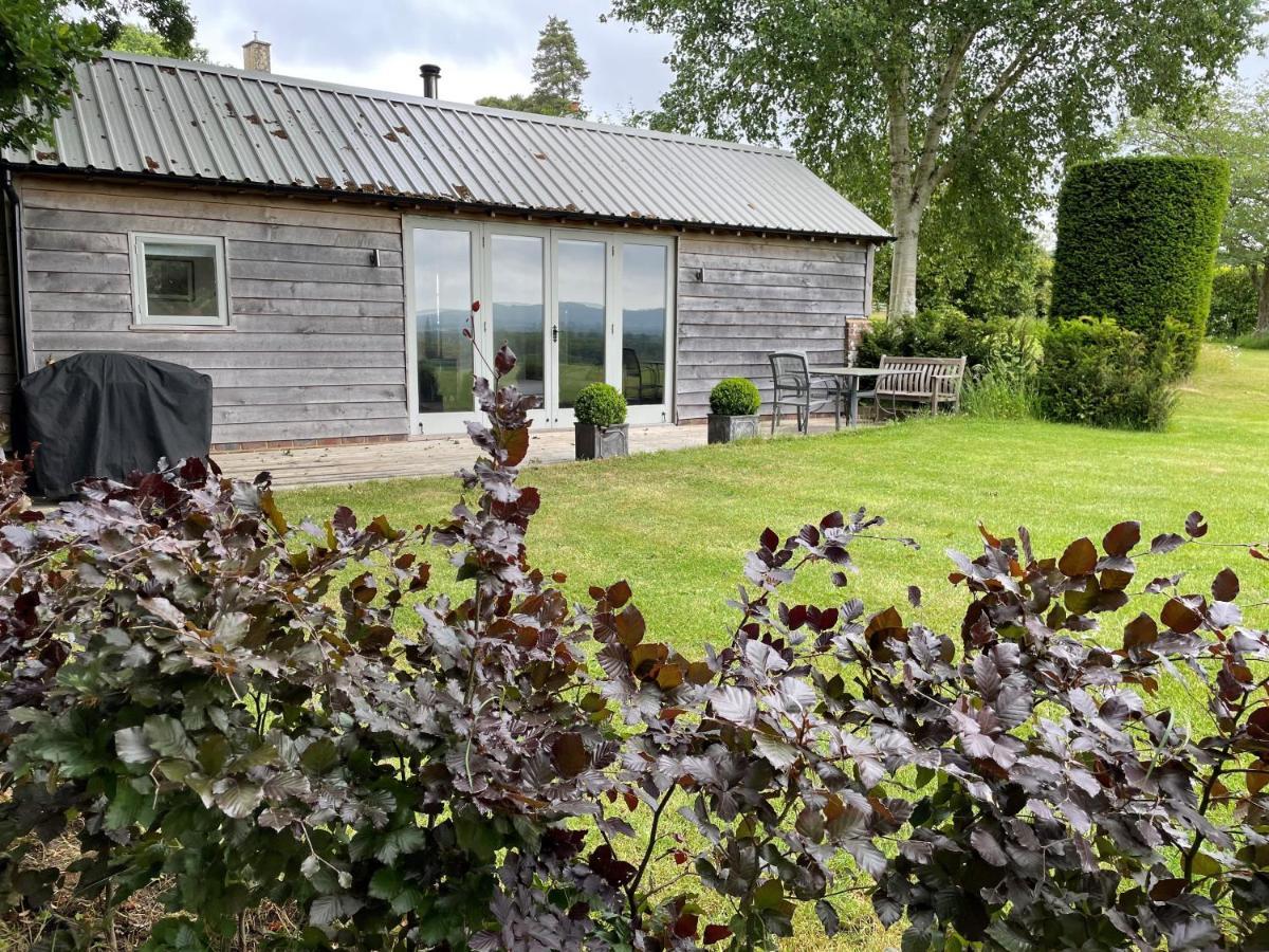 Stunning Cabin With Incredible Views Near Goodwood Rogate Экстерьер фото