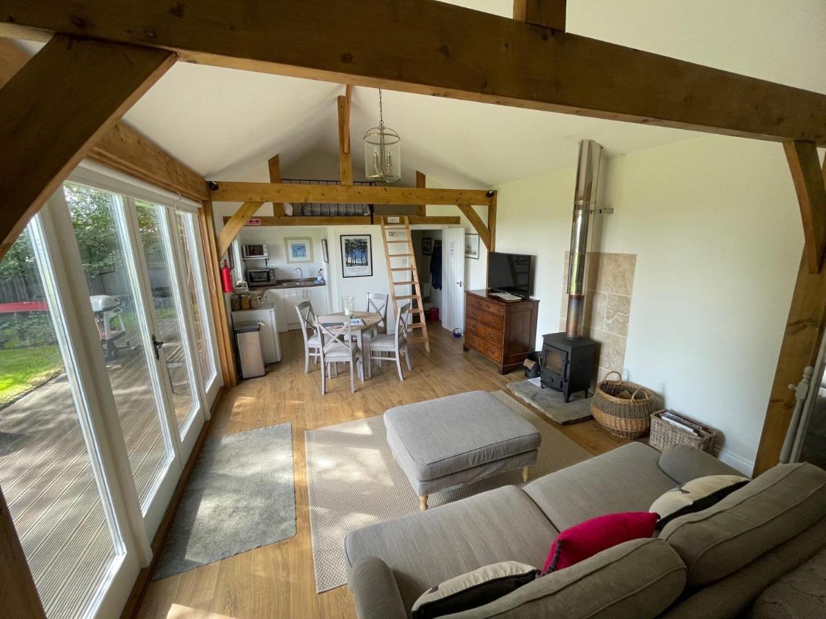 Stunning Cabin With Incredible Views Near Goodwood Rogate Экстерьер фото