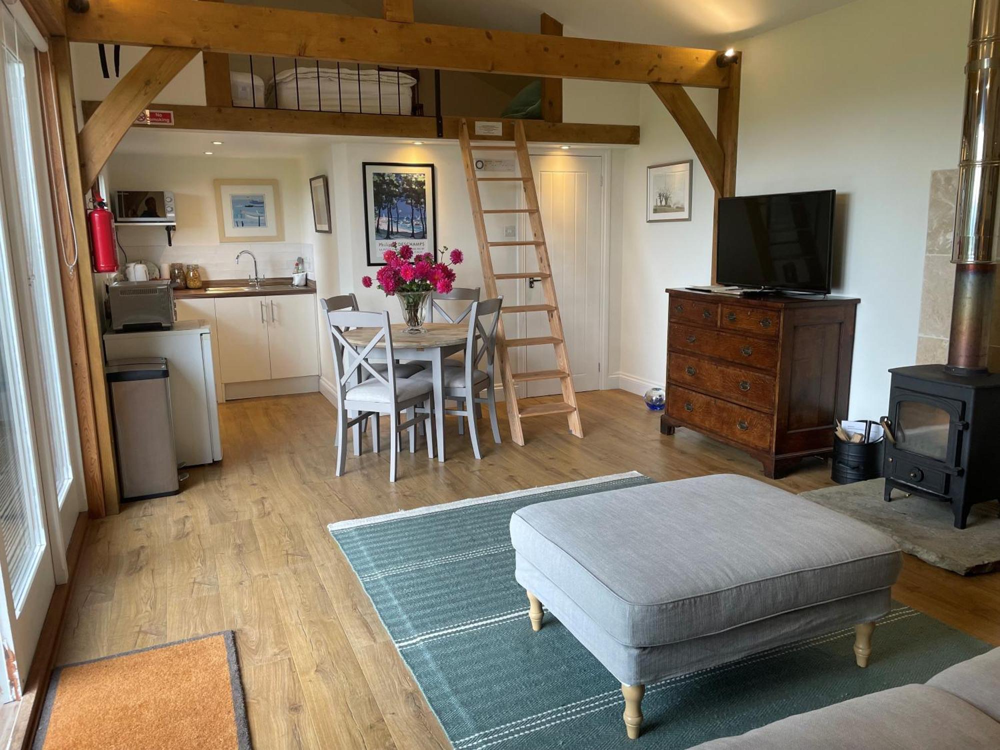 Stunning Cabin With Incredible Views Near Goodwood Rogate Экстерьер фото