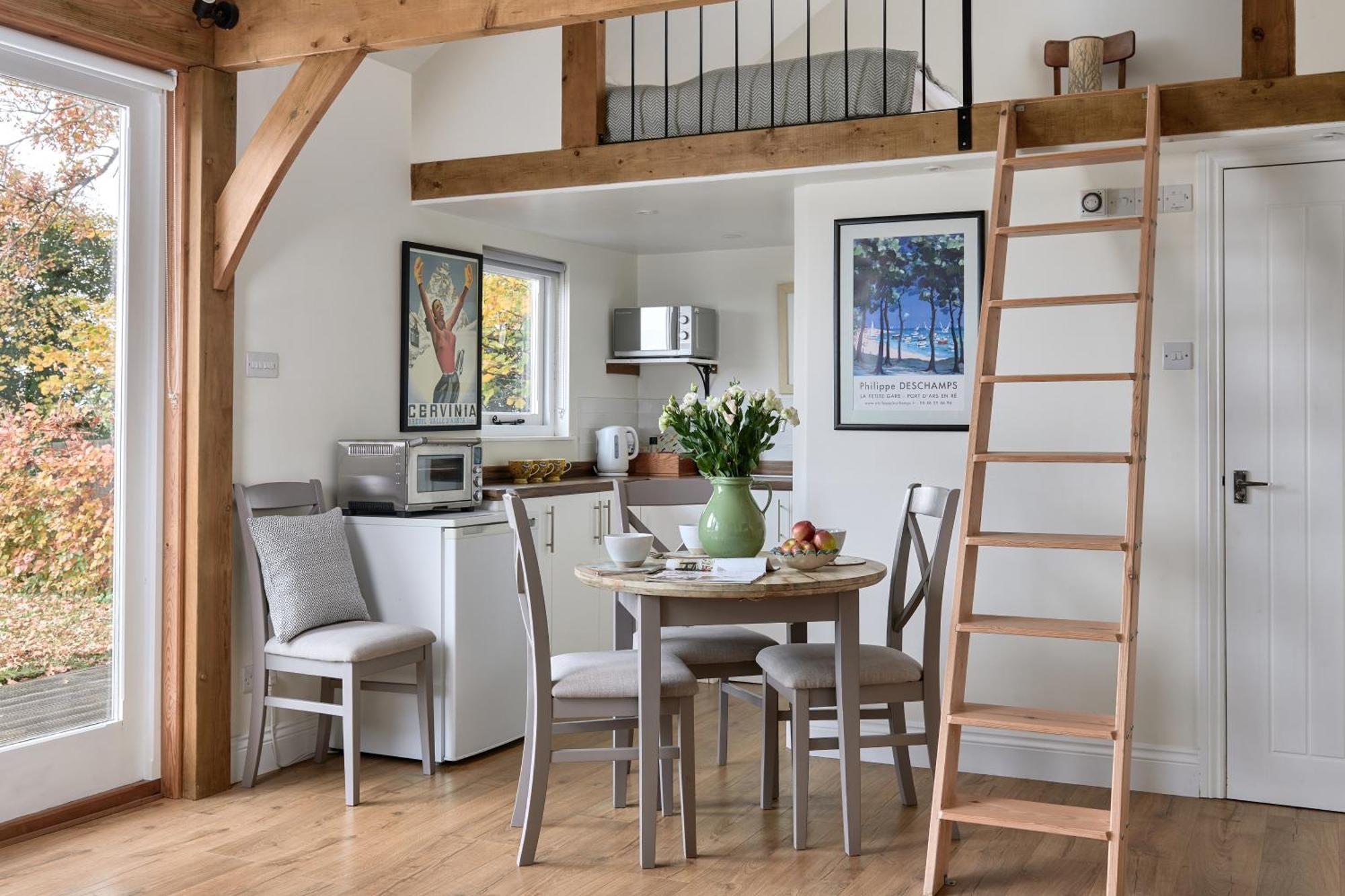 Stunning Cabin With Incredible Views Near Goodwood Rogate Экстерьер фото